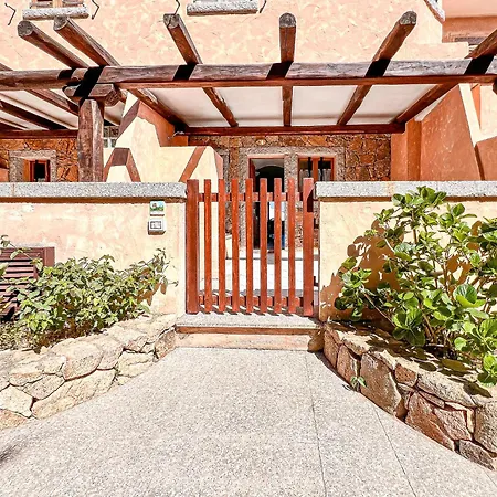 Cala Reale 101 カーポ・テスタ