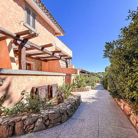 Cala Reale 101 カーポ・テスタ